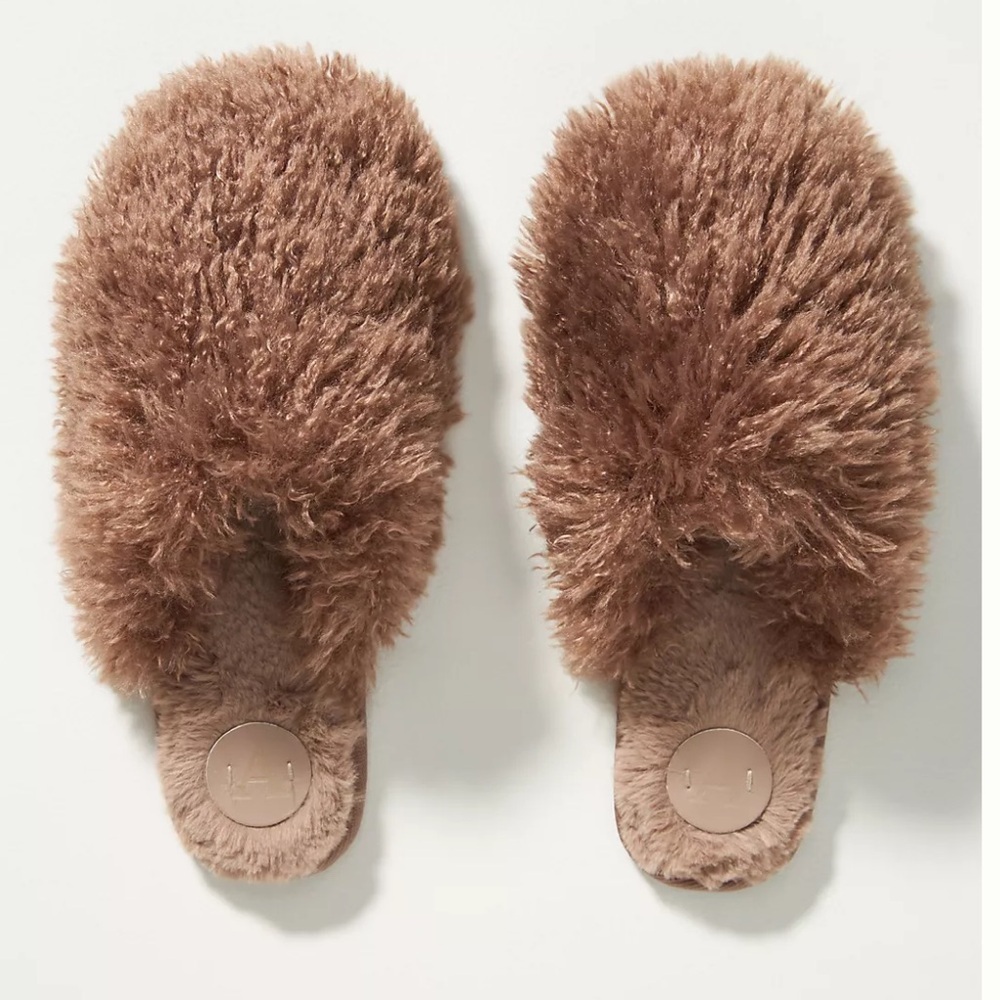 NWOT Anthropologie Fuzzy Slide Slippers Size Small